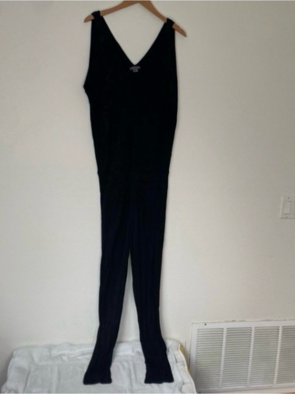 Vince Women's Black Tank V Neck Ponte Stretch Skinny Jumpsuit Casual Boho Size M